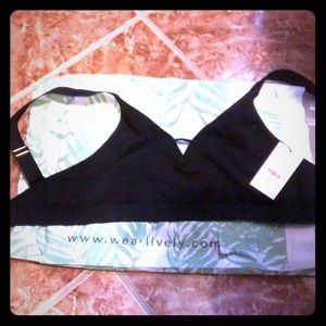 Lively NWT Black Busty Deep V Bralette Size 2